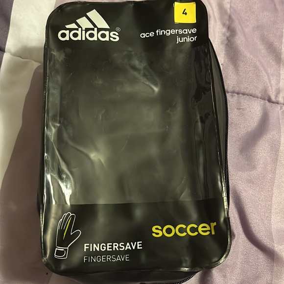 ⚽️ NEW Soccer Goalie Gloves - Picture 2 of 6